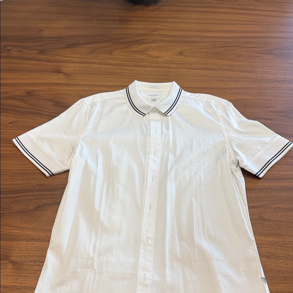 Guess White Short Sleeve Shirt with Black Trim - Picture 3 of 5